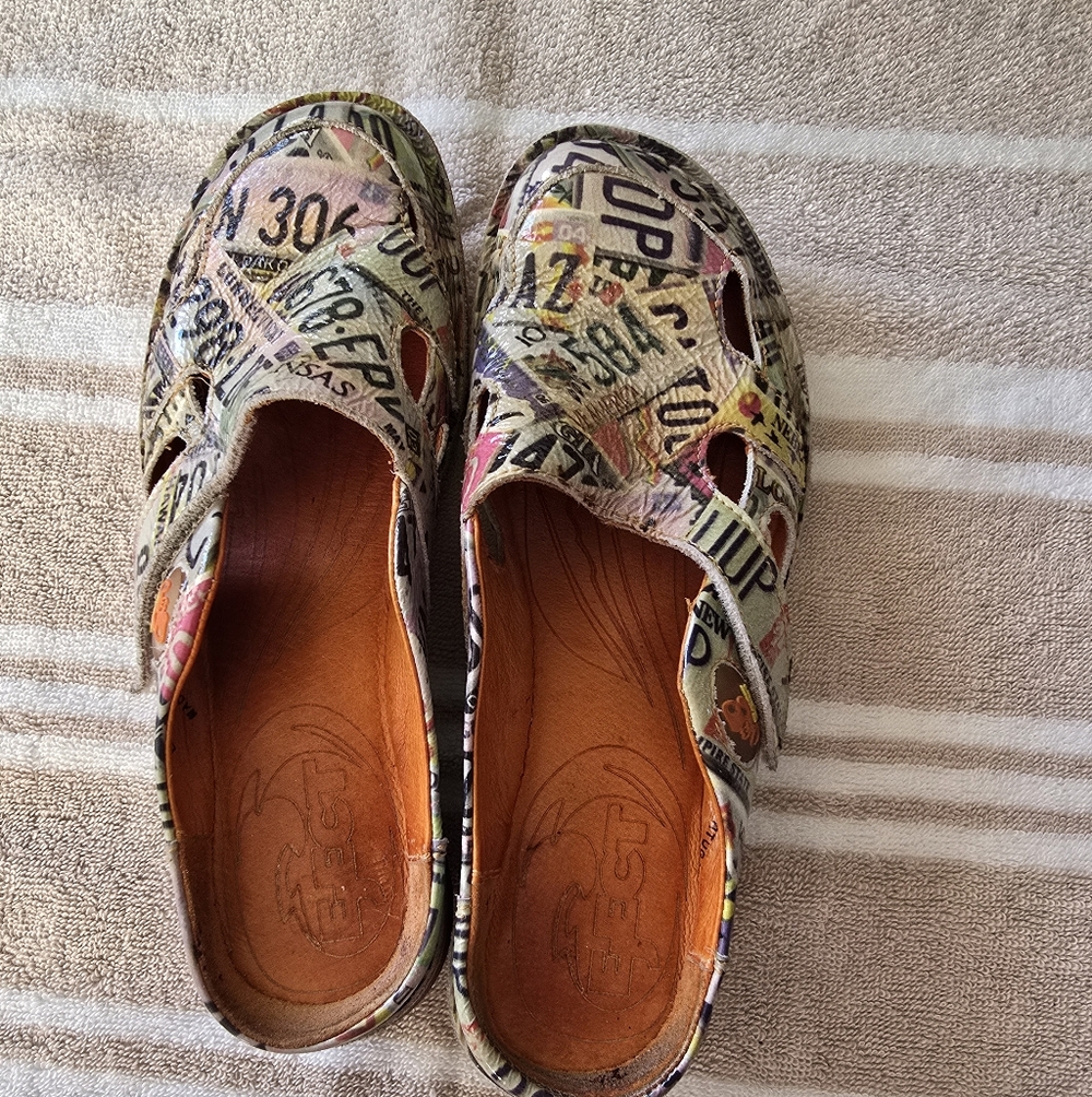 Very Cool Colorful Graphic Slip-On Clogs